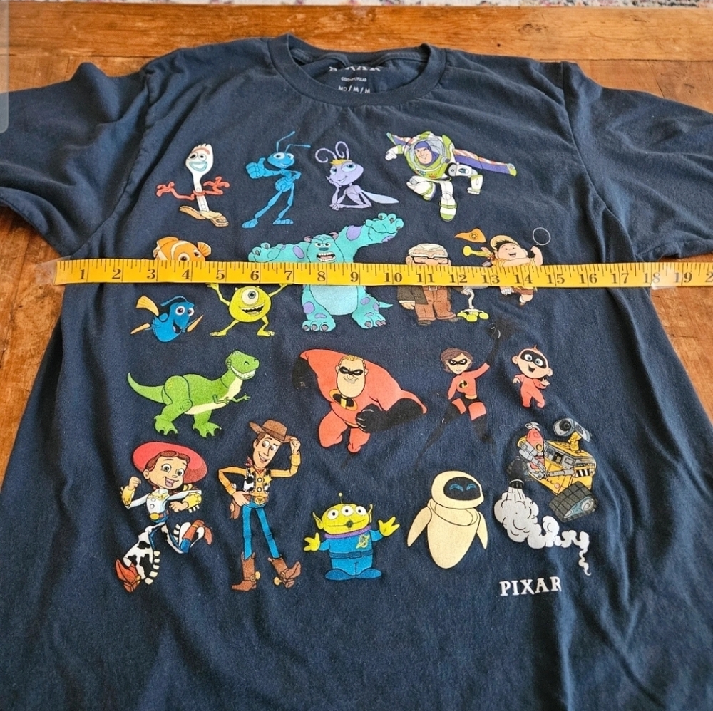 Unisex Disney Pixar Characters T Shirt Size Medium - Picture 5 of 10
